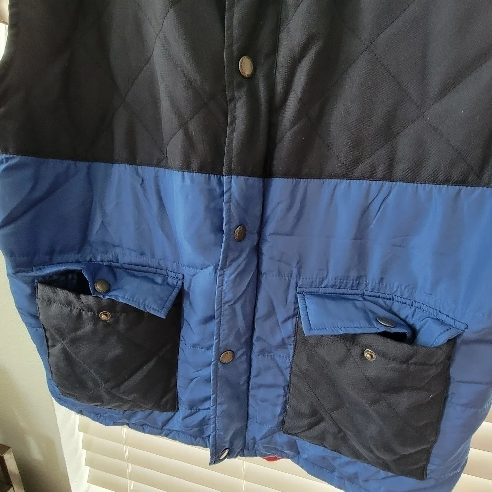 Marc Ecko mens vest size XL..Red black and blue..